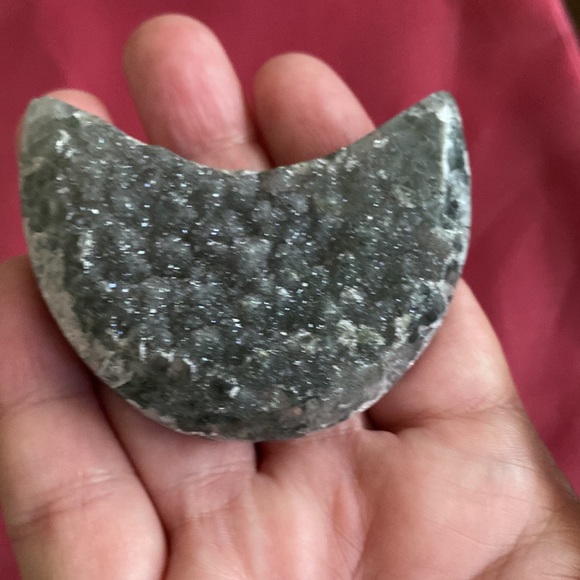 BLK AMETHYST DRUZY MOON. 2.25 X 1.50 X 1/2” - Picture 15 of 16